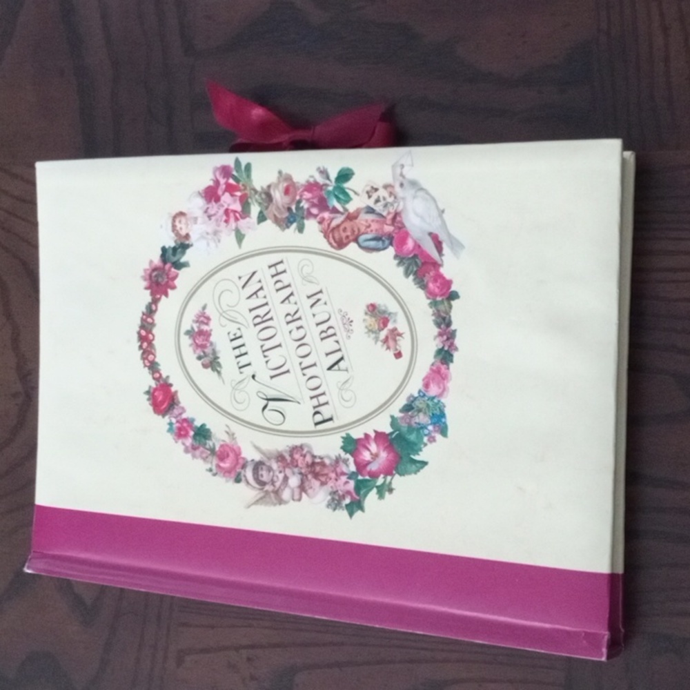 1999 Vintage Victorian Photograph Photo Album Book